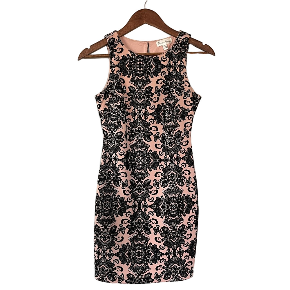 Honey and Rosie Sheath Dress Pink and Black Textured Lace S